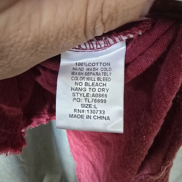 Umgee Mineral Wash Gauze Tunic Top V Neck Wine Red Size L Short Sleeve - Picture 6 of 6